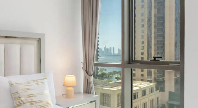 Lux BnB Creek Side 18, Забронировать Отель «постель и завтрак» Отели Дубая с парковкой, Парковка