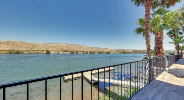 Коттедж 8 Mi to Laughlin Riverwalk: Waterfront Retreat