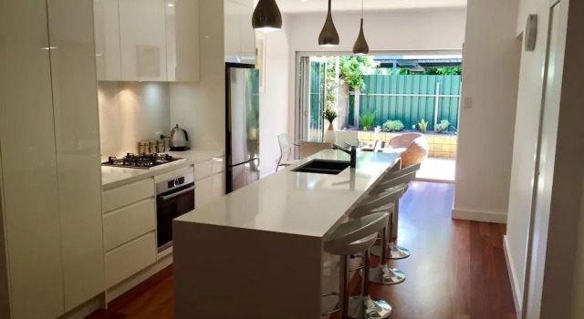 Luxury Townhouse in chic North Adelaide, Забронировать Отель Отели Аделаиды 4 звезды, рядом с Женская и детская больница, 4*