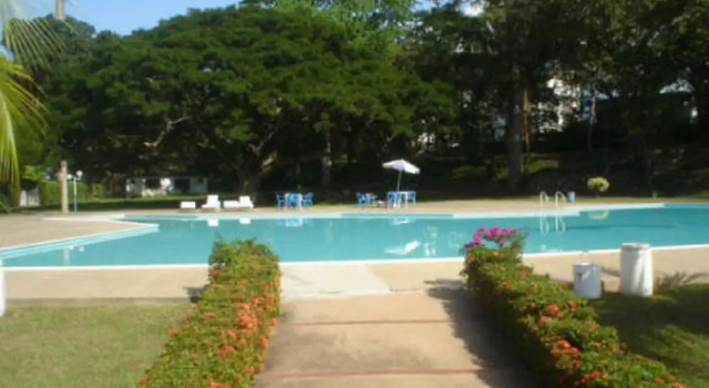 Casa Con Pequeña Piscina Privada