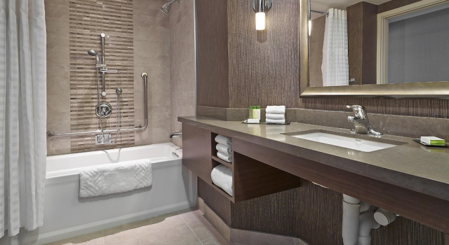 Номер Standard c 1 комнатой DoubleTree by Hilton West Edmonton