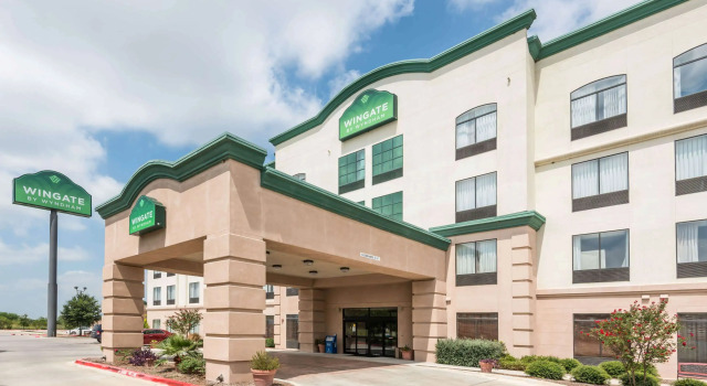 Wingate by Wyndham New Braunfels, Забронировать Отель Нью-Браунфелс Greater San Antonio, рядом с New Braunfels Town Center at Creekside