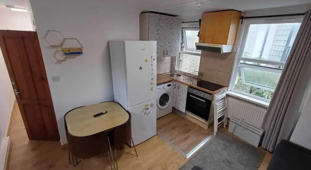 Студия Deluxe Modern studios Malvern Road
