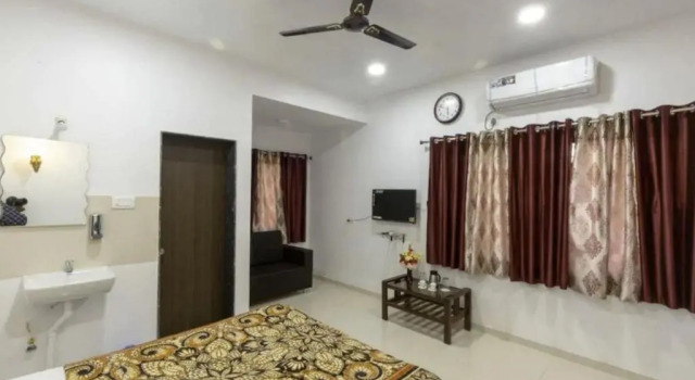 CASA Prince 5BHK, Boek Hotel Hotels in Trimbak met zwembad, Zwembad
