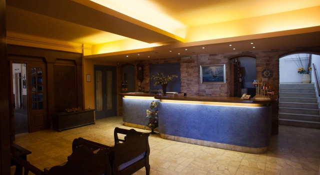 Olympia Hotel, Забронировать Отель Финикас Сирос