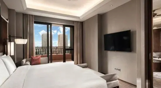 Люкс Deluxe с видом на озеро STEIGENBERGER Hotel Guangzhou Sunac