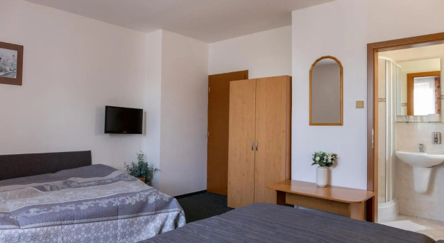 Hotel Kanarek, Book Hotel Prague Czech Republic, near Prague - Hostivař