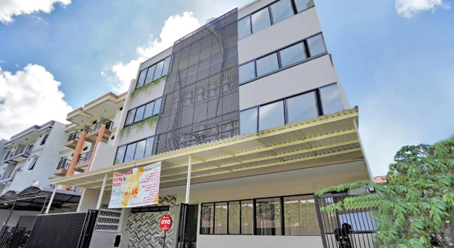 OYO Life 90649 Raja Residence Syariah
