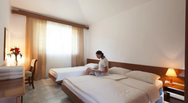 HTP Velika Plaža Ulcinj, Забронировать Отель Отели Улцинь 3 звезды, 3*