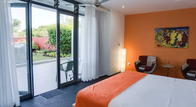 Люкс с балконом Serene-estate Boutique Guesthouse