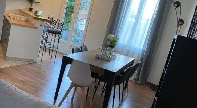 Appartement cosy et moderne, proche Cité des Papes