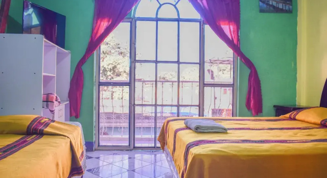Трёхместный номер Standard Hotel Amigo