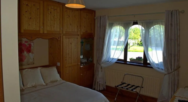 Old Orchard Lodge B&B, Забронировать Отель Отели Уэксфорд с парковкой, Парковка