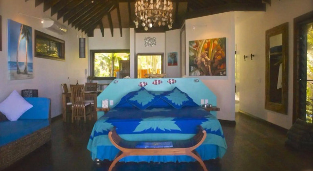 Heliconia Hideaway