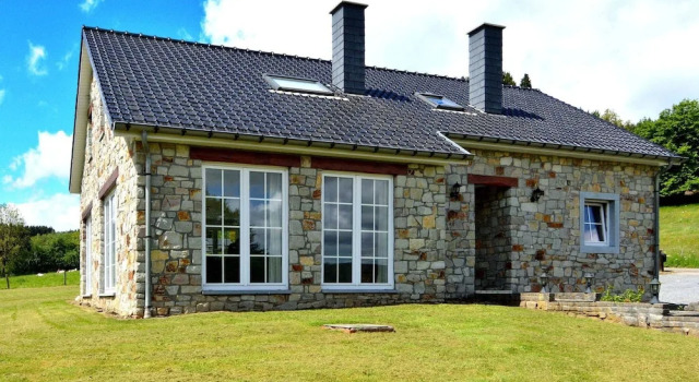 Detached Natural Stone House With Sunny Garden and Terrace, Modern Interior, Забронировать Отель Отели Льернёкс с парковкой, Парковка