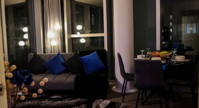 Central M K 1-bedroom Apartment, Sleeps 4, Parking, Varaa Huoneisto Asunnot kohteessa Merseyside, Huoneisto