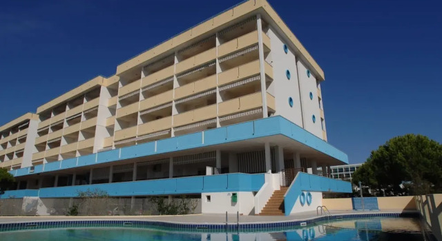 Cozy Two-bedroom Apartment in a Seafront Building, Забронировать Апартаменты/квартира Бибионе-Пинеда Венето, рядом с Долина Вальгранде