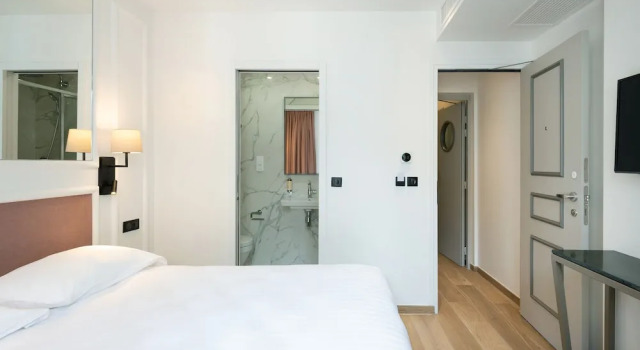 Номер Superior HOTEL AU COEUR DES ARTS ET METIERS