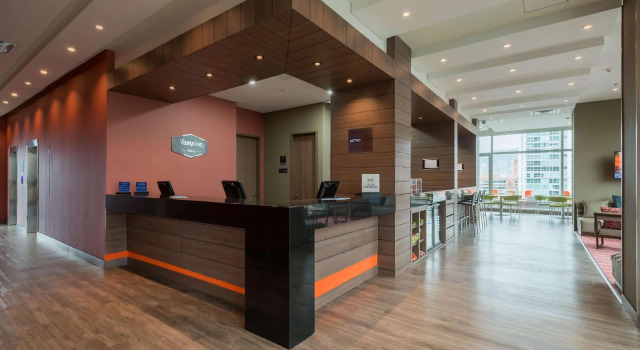 Hampton by Hilton Medellin, Book Hotel El Poblado 