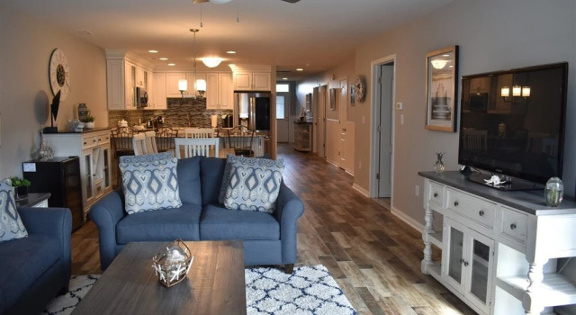 Db301 East Rochester Avenue, Unit 106