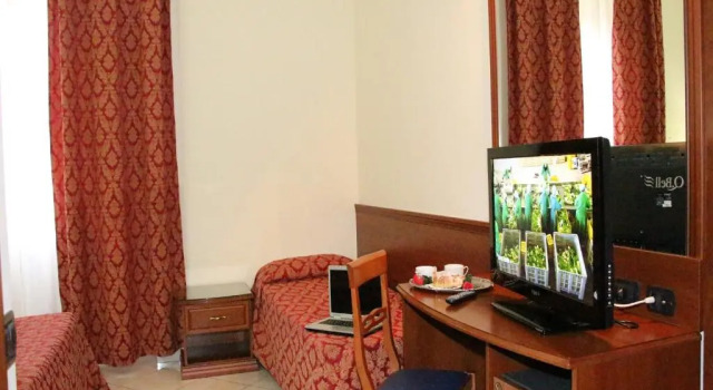 Трёхместный номер Hotel Mirage