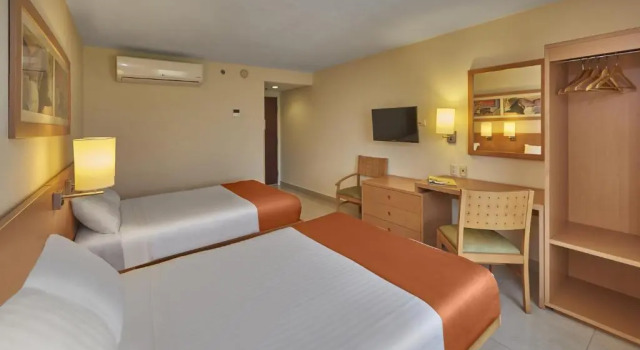 Четырёхместный номер Standard City Express by Marriott Mazatlan