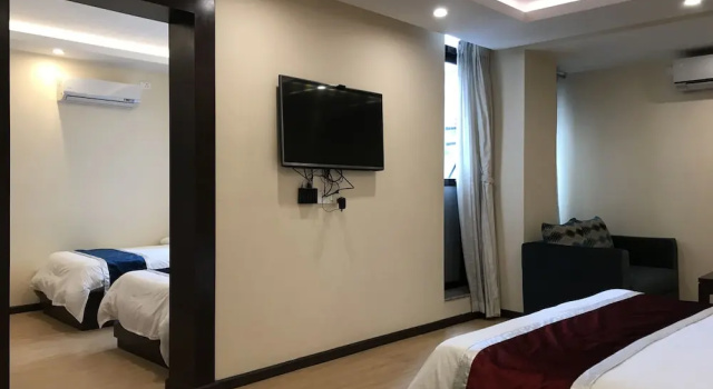 Четырёхместный номер Standard Kaveri Inn
