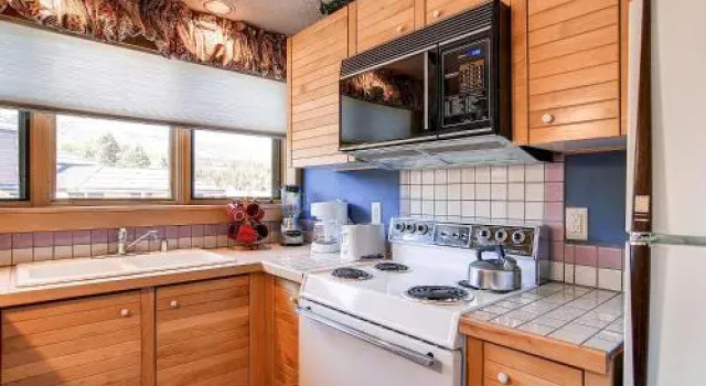 Village at Breckenridge 4313 by Colorado Rocky Mountain Resorts, Rezerwuj Hotel Hotele w Vail Ski z basenem, Basen