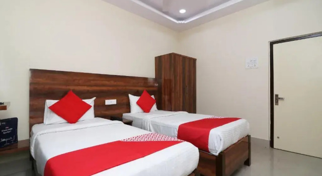 hotel cloud 9, Prenota Hotel Durgāpur West Bengal