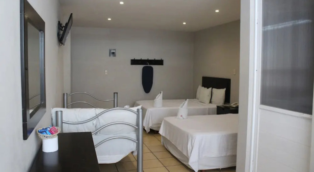 Четырёхместный номер Classic Hotel Florencia Poza Rica