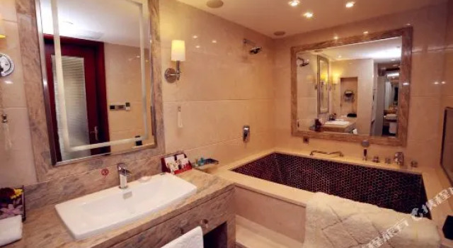 FuxinXishan Hotel, Book Hotel Hoteller i Fuxin med parkering, Parkering