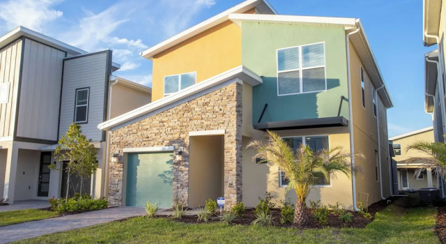 Gorgeous 5 Bd Home Close to Disney Storey Lake Resort 2734
