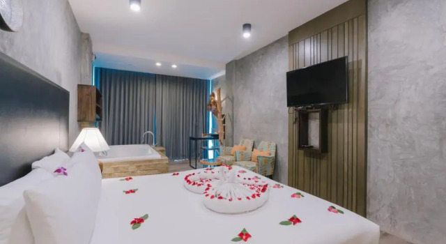Двухместный номер с ванной Superior Patong Signature Boutique Hotel