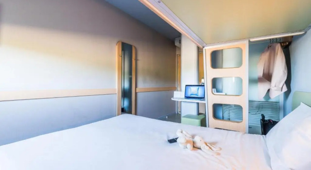 Четырёхместный номер Standard ibis budget Amberieu en Bugey/Chateau Gaillard A42