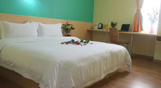 Super 8 Hotel - Shiyan Theater Sehnzhen