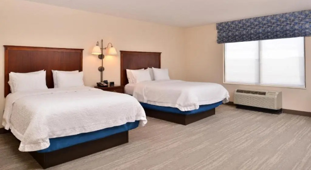 Четырёхместный номер Superior Hampton Inn Harrisonburg South