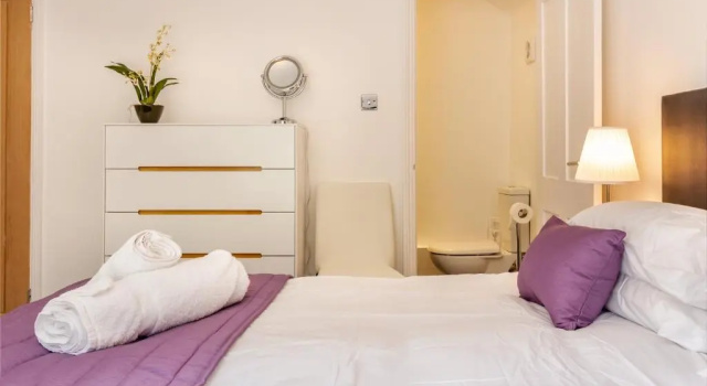 Коттедж Farningham Road - 2 Bedrooms - Guest Homes