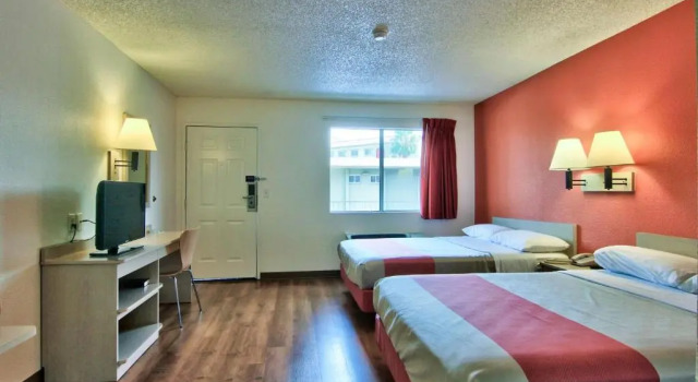 Четырёхместный номер Standard Motel 6-West Sacramento, CA