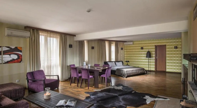 Полулюкс Boutique Hotel Uniqato