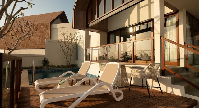 Вилла с балконом The Kayana Beach Lombok