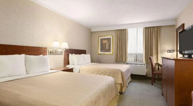 Двухместный номер Standard Days Inn Ottawa West