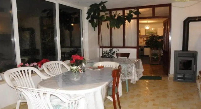 Коттедж с 3 комнатами с балконом Holiday Home Marija