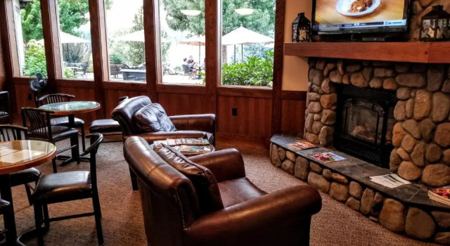 Resort at Eagle Point Golf Club Lodging, Book Resort Eagle Point Rogue Valley