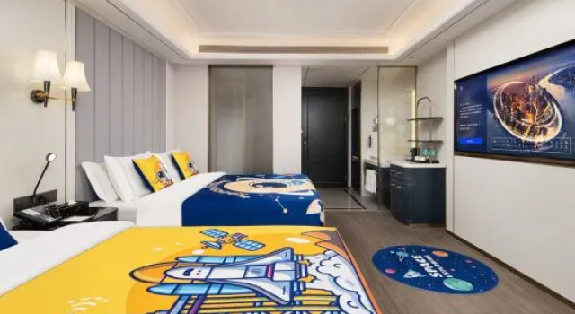 Семейный тент XANA Deluxe Hotel (Shenyang Zhongjie Palace Museum Xiaoheyan Morning Market Branch)