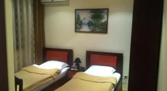 Plaza Boutique Hotel, Забронировать Отель Отели Приштина 3 звезды, рядом с Statue of Mother Teresa in Pristina, 3*