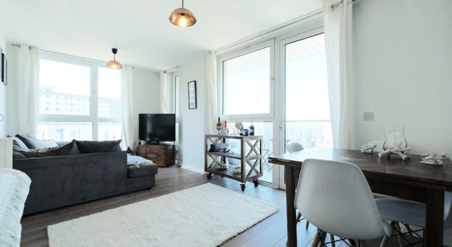 A Charming and Luxurious 2BR Flat on Walthamstow, Забронировать Отель Уолтамстоу Лондон