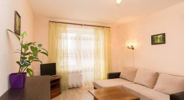 Apartment on Smazchikov, Забронировать Апартаменты/квартира Отели Городского округа Екатеринбурга - Северный управленческий округ с парковкой, Парковка