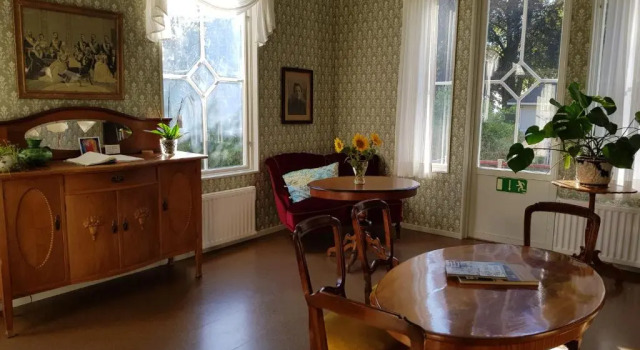 STF/Villa Eira vandrarhem, Rezervați Hotel Hjo Vättern