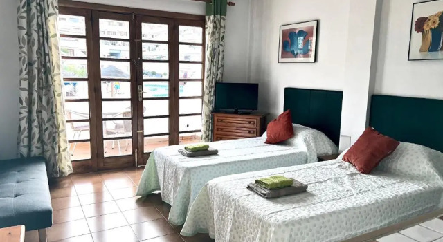 Garden City Costa Adeje Studio Sunny Balcony Heated pool near Beach, Book Apartment Hotels in Tenerife with Parking, Parking