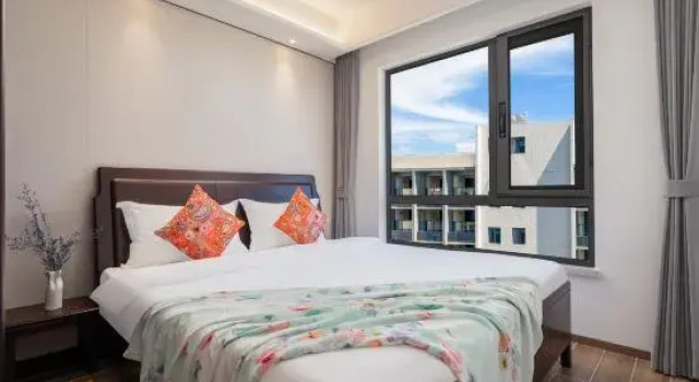 Люкс с 2 комнатами с балконом Yezisu Xia · Tinglan · LOFT Design City Art Inn (Sanya Bay Sanya Phoenix Airport)